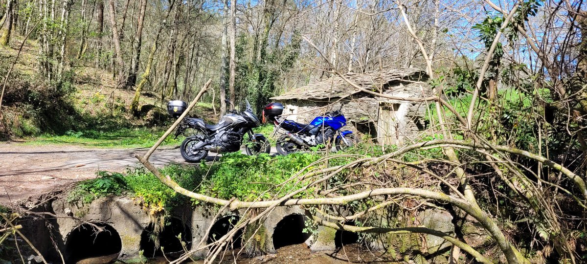 RideGalicia's tweet photo. Wnt for a ride to find a nice waterfall, you could actually walk underneath, then got some junk food and a nice coffee nice day 🏍 hope you all have a nice ride out too 😀 https://t.co/4xvpthEHYl