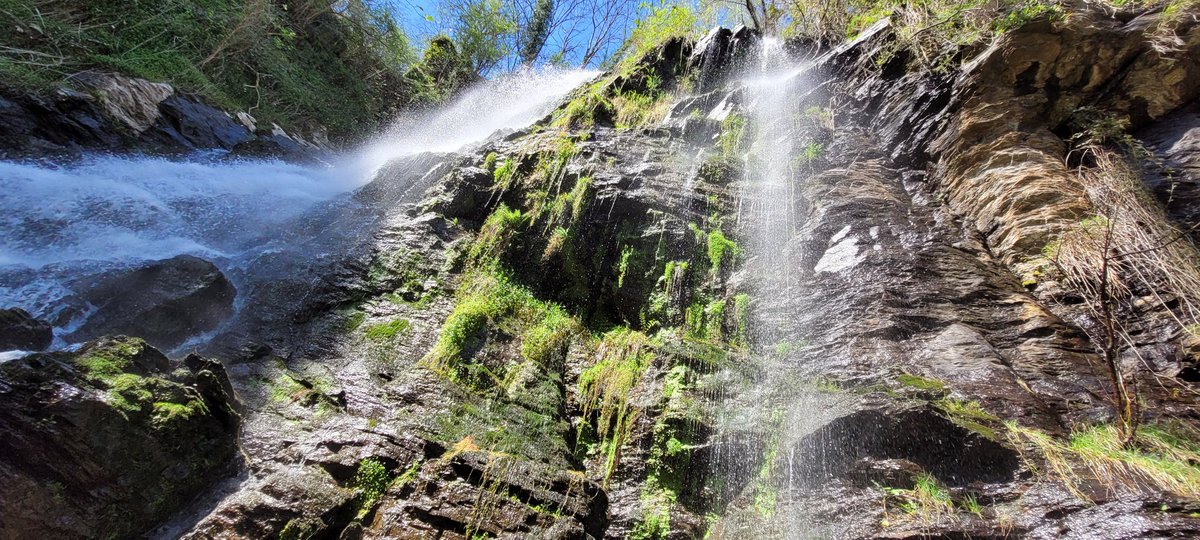 RideGalicia's tweet photo. Wnt for a ride to find a nice waterfall, you could actually walk underneath, then got some junk food and a nice coffee nice day 🏍 hope you all have a nice ride out too 😀 https://t.co/4xvpthEHYl
