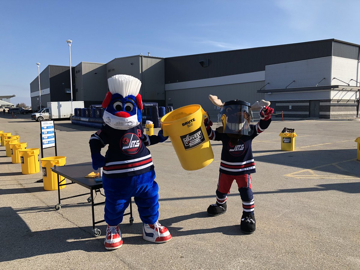 Winnipeg Jets On Twitter Thank You To Everyone Making Their Way To Our Drop Off Donation Event For The Nhljets Food Drive Powered By Skipthedishes We Re Here Until 2pm Ct At Bellmtsiceplex