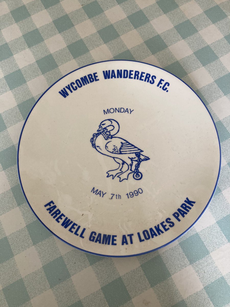 Nothing_But_T's tweet photo. Found this limited edition plate Iโd forgotten about in the loft earlier. Itโs now proudly back on display on my dresser. Anyone else still have one? #wycombe #wycombewanderers #wwfc #forgottentreasure https://t.co/s5TCJxrinN