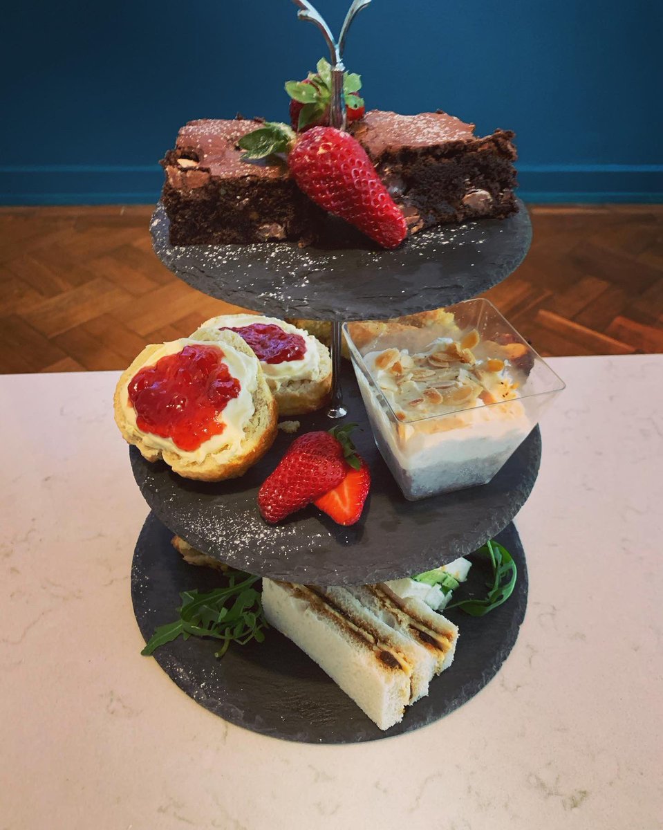 @PRO14Official final and #afternoontea from <a href="/CountryTeas/">CountryTeas</a> 
#dreamafternoon if you’re in Cardiff I highly recommend #countryteas #treatyourself #sliceofdevon