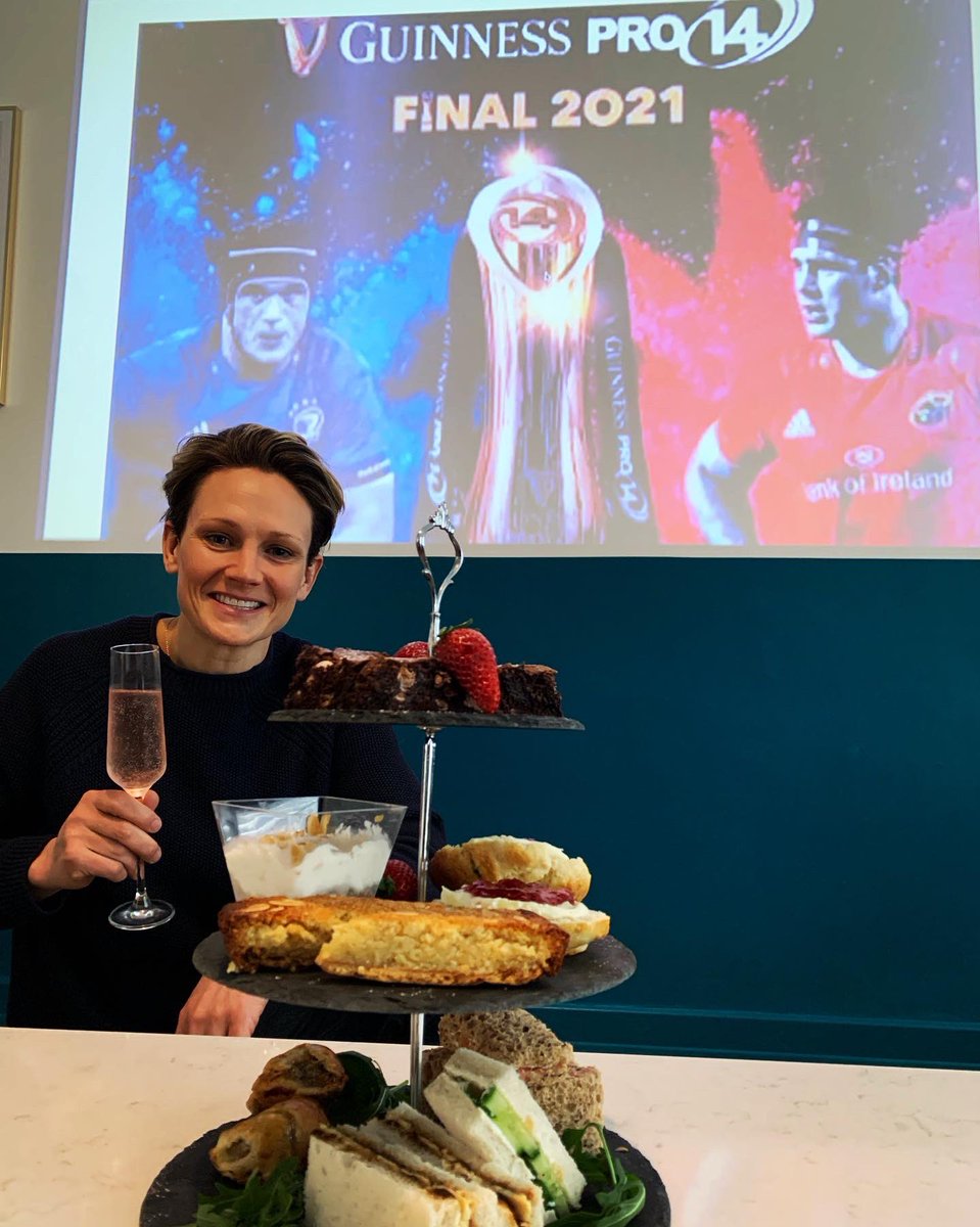 PhilipaTuttiett's tweet image. @PRO14Official final and #afternoontea from @CountryTeas 
#dreamafternoon if you’re in Cardiff I highly recommend #countryteas #treatyourself #sliceofdevon