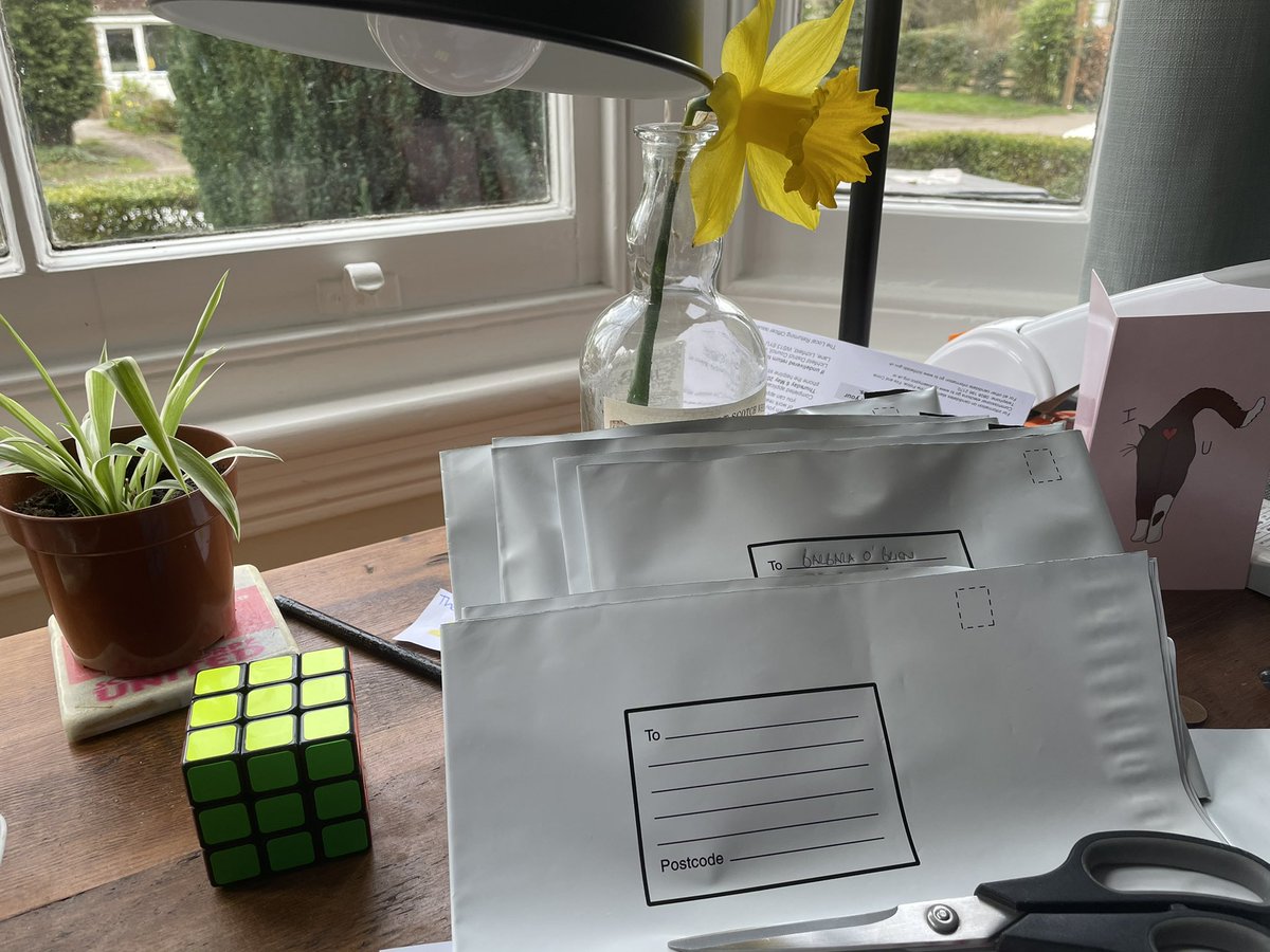 BHT_Sunflowers's tweet photo. Another batch of seeds going in the post today, so if you’ve placed orders and not had yours yet, they should be with you shortly.

We’ve still got some seeds left (including some of the teddy bears) so still time to get your orders in and grow some sunflowers with us! https://t.co/vjXlR4LTpF