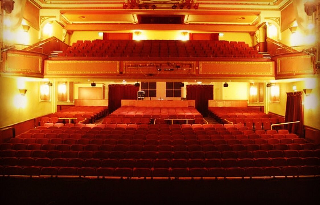 Spotlightdance5's tweet photo. #happy #worldtheatreday 
We miss you @MansfieldPalace 💕
#worldtheatreday2021 #mansfieldpalacetheatre 
#spotlightstudios #50yearsofdance #drama #spotlightfamily #edwinstowe #familybusiness #melodybear #ballet #tap #modernjazz #cheerleading #streetdance #lyrical #musicaltheatre https://t.co/PEllSkoaJC
