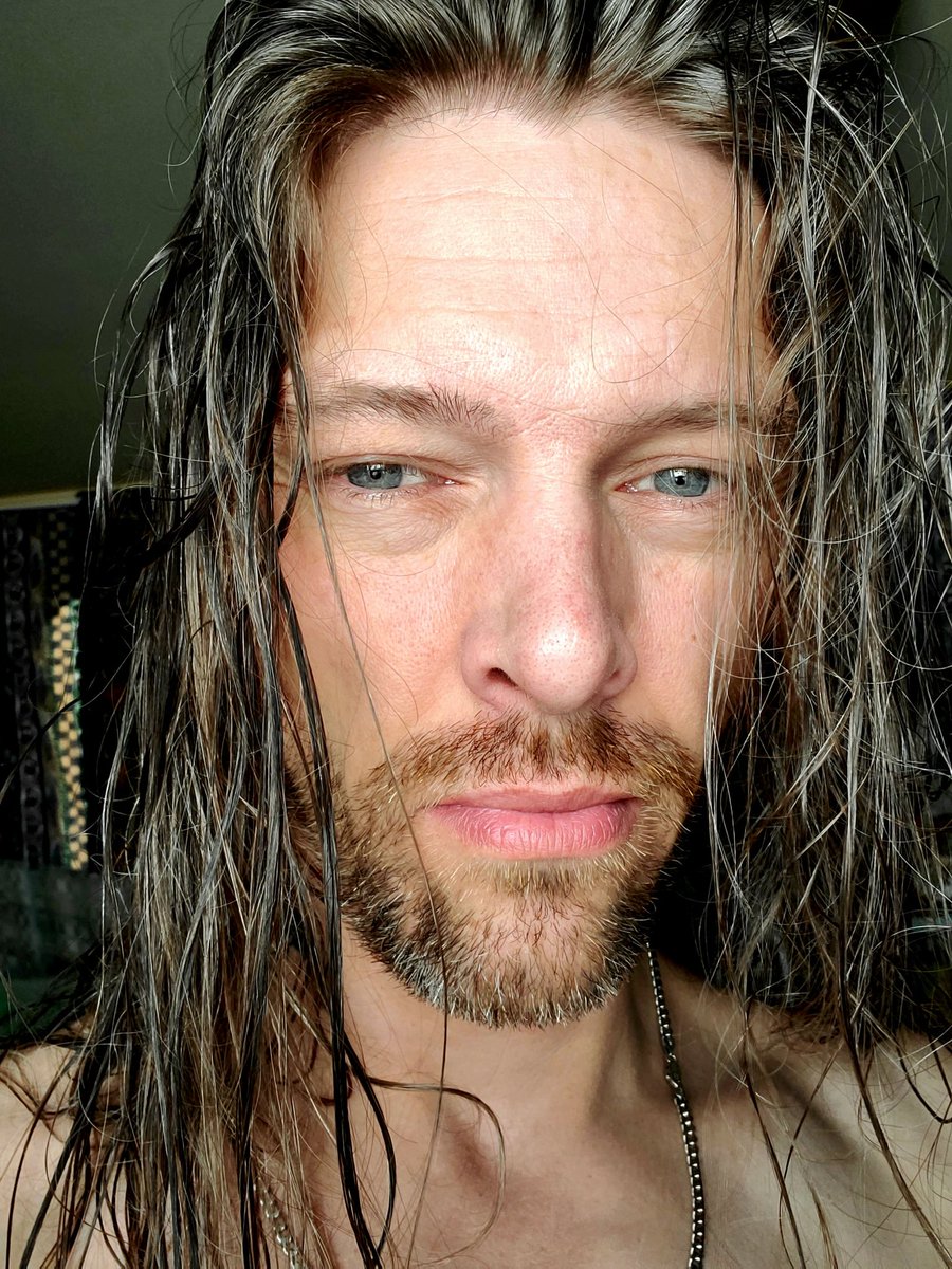 AndrewNation13's tweet photo. As promised....#SupermodelSaturday
& #XRP to the MOOOON! π (show love)
(#OMG dude @AndrewNation13) π https://t.co/HqVJHf52SC