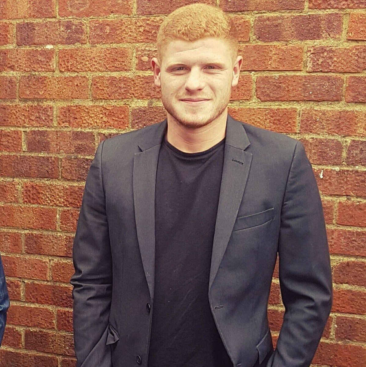 RedhouseFC's tweet photo. 📝Transfer News

Welcome pending the ink drying on the forms and sent to the league 

Brothers Daniel &amp; Jamie Axford

Dan recently been with Highworth Town ResAnd Jamie joins from Wroughton. 

We look forward to seeing them in the saturday strip alongside the sunday strip 

💛🖤 https://t.co/EdiEO6H5cj