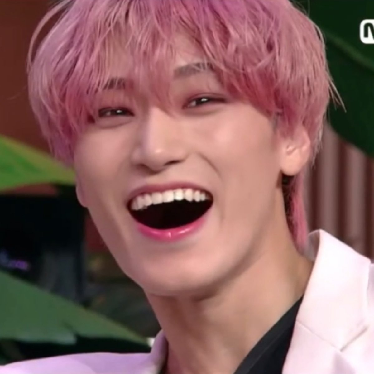 sanactivities's tweet photo. the side of ateez’s choi san that stan twitter doesn’t see, a thread ♥ https://t.co/wfEjuIzgyP