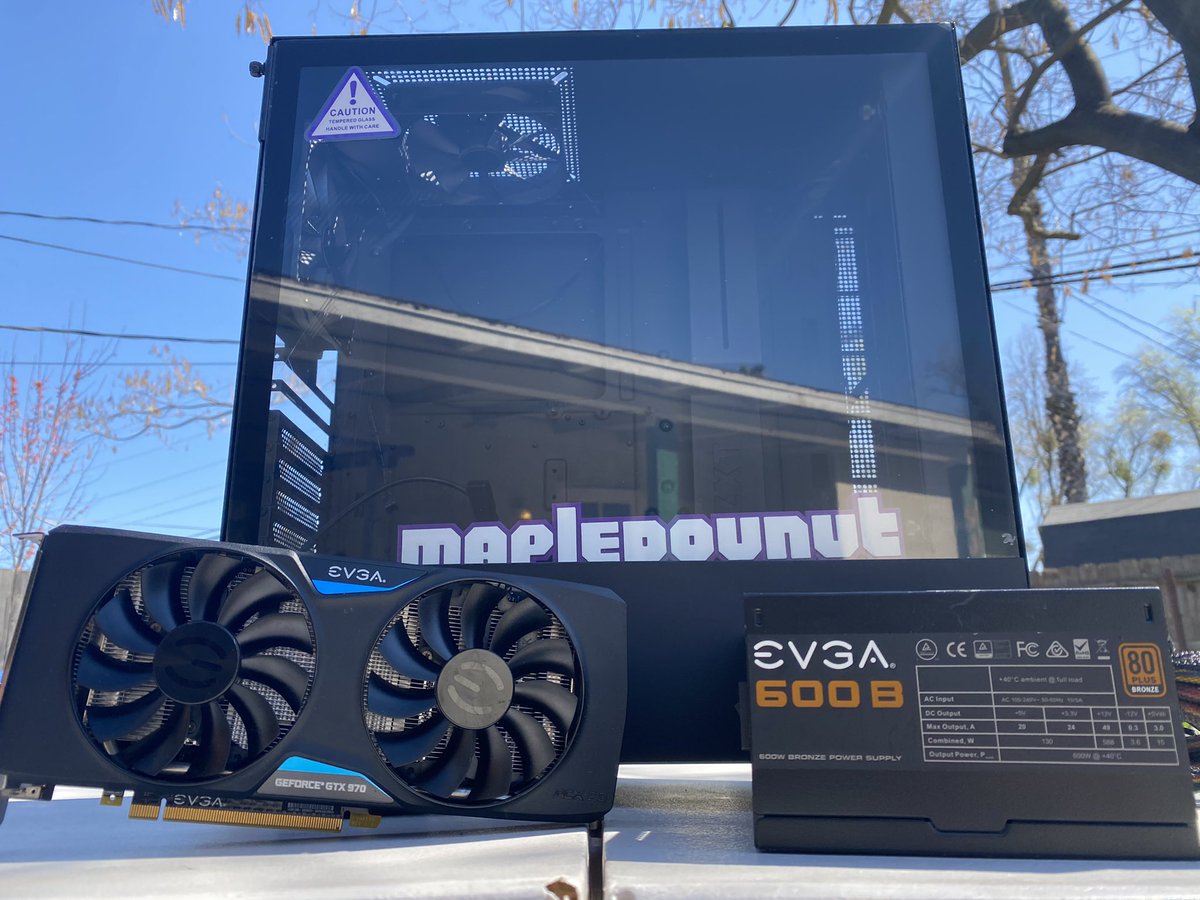 MrMaple_o's tweet photo. 🚨 GIVEAWAY ALERT 🚨

Enter for your chance to win the following:

- NZXT H510 Case
- EVGA 600B Power Supply
- EVGA GeForce GTX 970

Ways To Enter:
✅ Retweet this tweet
✅ Follow Maple on Twitch 
https://t.co/P5N76ZRWNl 

Winner announced Fri April 2nd on stream! 

#Giveaway https://t.co/cV097TtsqG