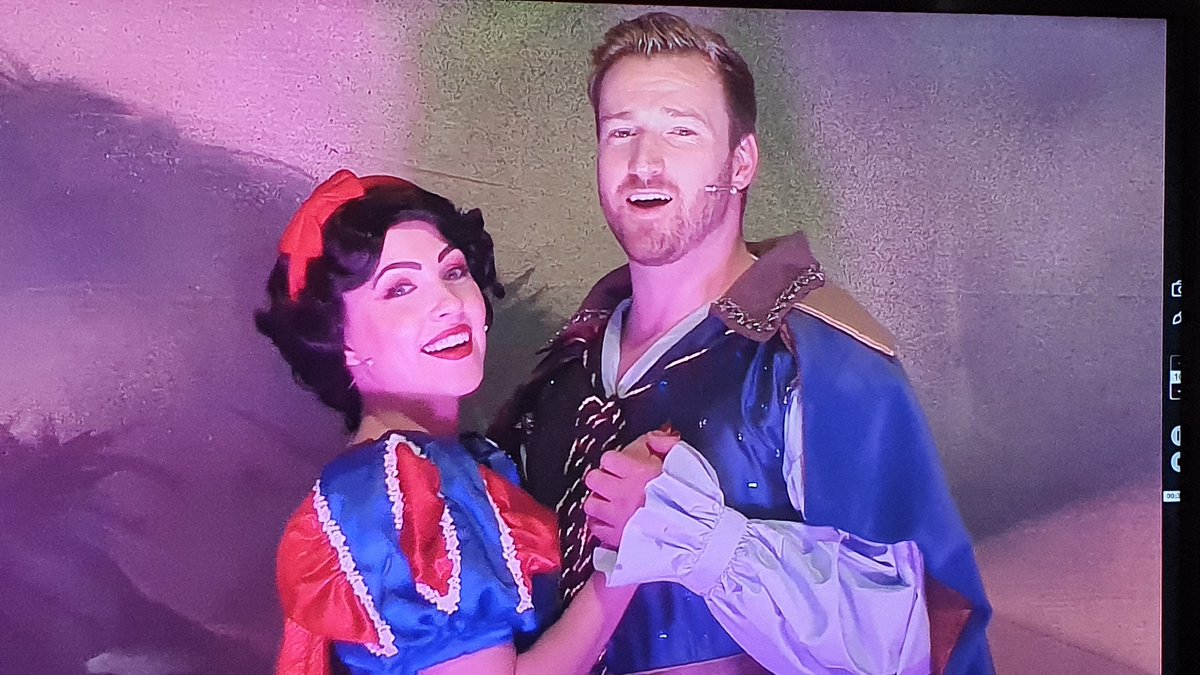 Thank you <a href="/OnceUponAPanto/">Once Upon A Panto</a> for a lovely fun filled afternoon. Well done to the wonderful hard working cast.  Fabulous performances from <a href="/GeorgieJackso/">Georgie Jackson</a> and <a href="/Jai_McDowall/">Jai McDowall</a> not forgetting <a href="/realbasilbrush/">Basil Brush</a> and they all lived happily ever after ❤️ xx