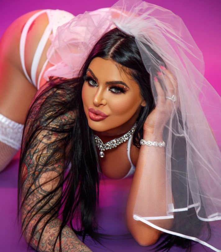 KatieForbes tweet media