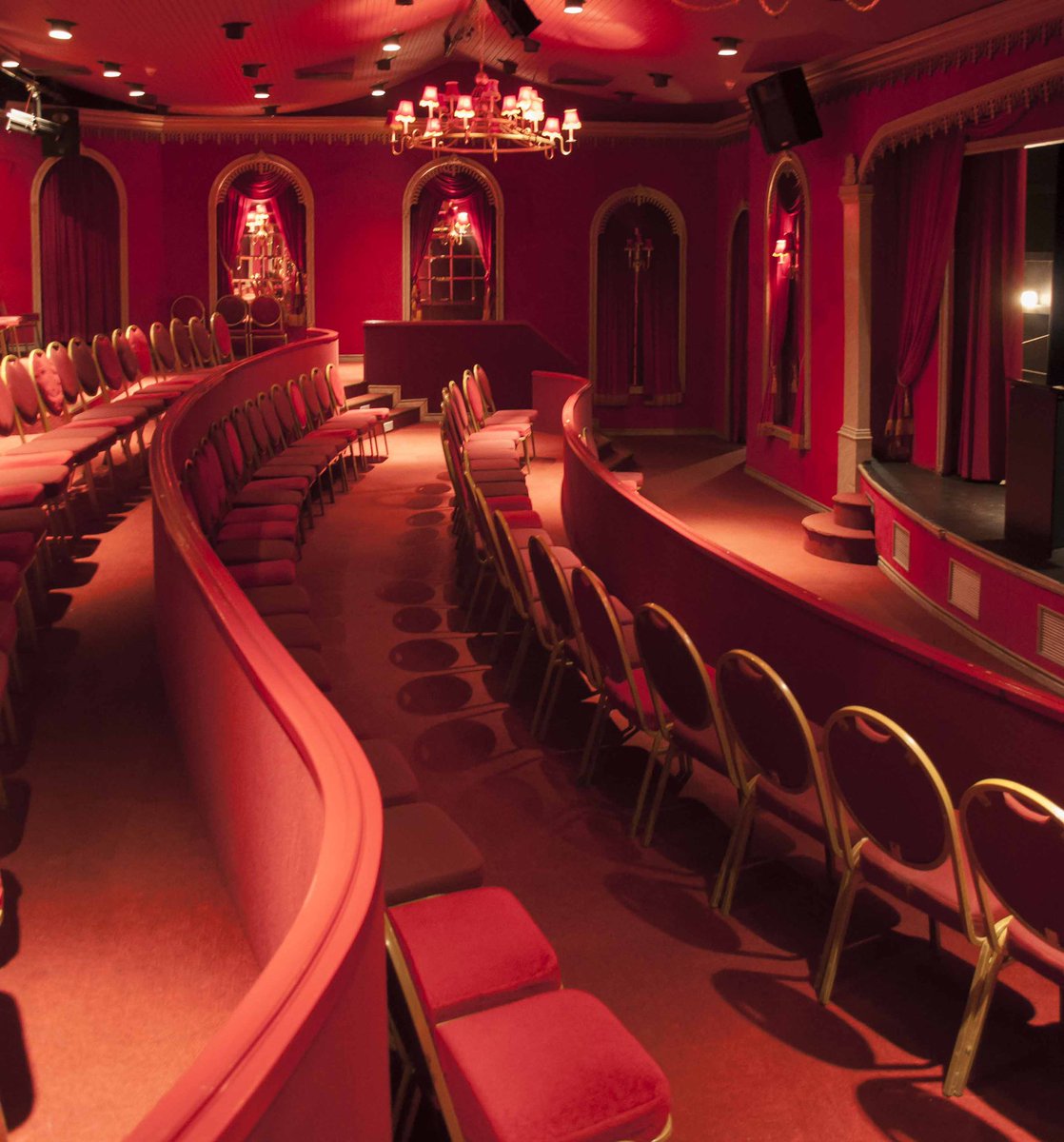 Today is #WorldTheatreDay . A moment to appreciate the performance arts industry for their incredible gift of storytelling and the reverence they have for their craft. 🎭