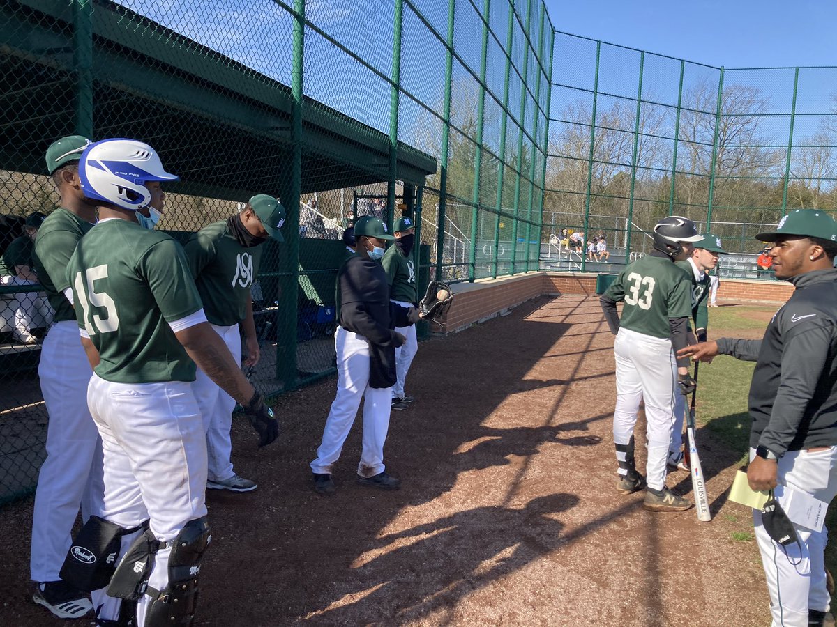 2L’s for the JV this morning but great to the season underway!  <a href="/StMarysHSSports/">St. Mary's South Side Catholic Athletics</a> #family #southside
