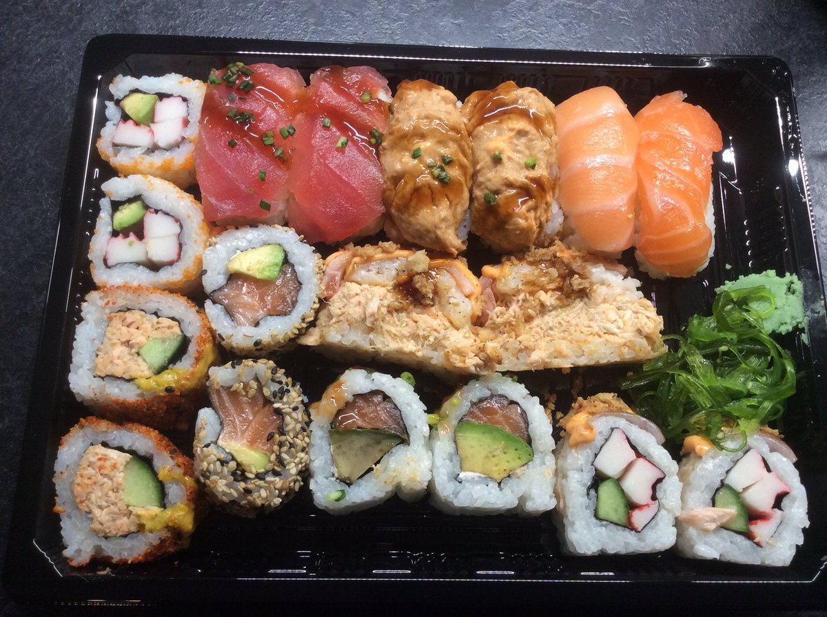 Jmpepi71Jonna's tweet photo. #itsudemo #sushi kohta syödään... 🥢 https://t.co/DIBuPuTtlh