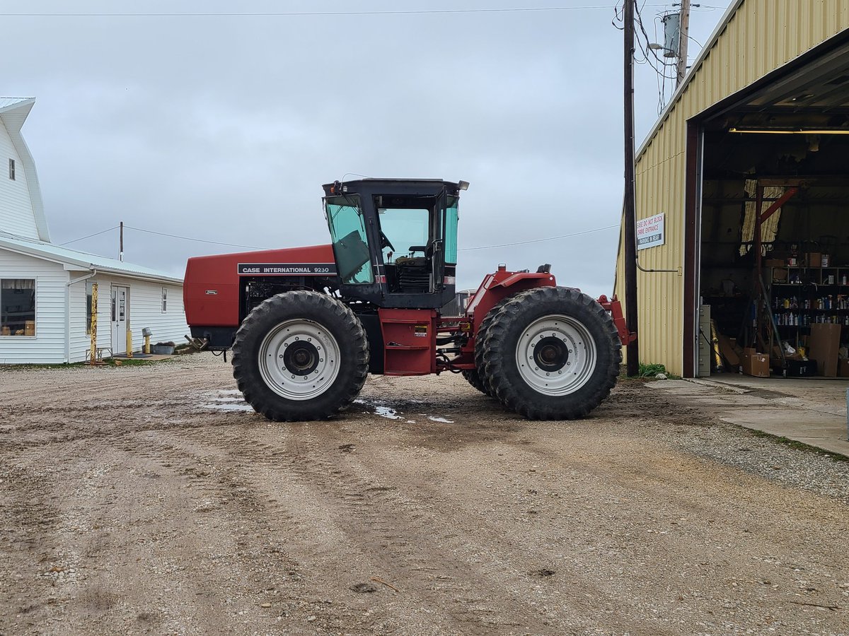 marioncofarmer's tweet photo. Just some random pictures of my #caseih9230 and my #caseih9370. Both are getting ready for the spring hopefully it dries out and I can get them in the field. #steiger #paidforjunk #needspaint https://t.co/6awk0CdZsm