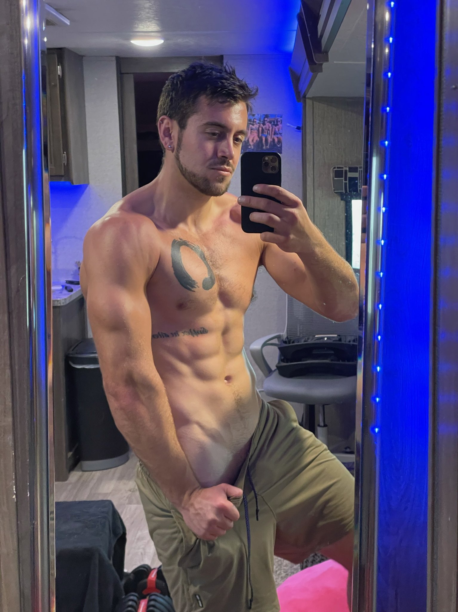 Want to spend your saturday with me? 😊 https://t.co/DARTuGr6BR