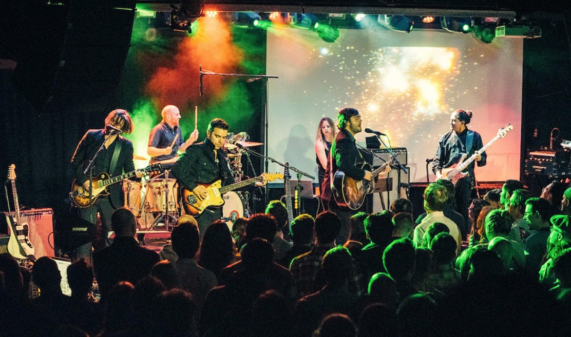 lprnyc's tweet photo. Who was there when @LordHuron treated us to a special preview set of Vide Noir?! #liveatlpr @RepublicRecords 

📷: @EricMTownsend for @brooklynvegan https://t.co/o2HgfKqQpd