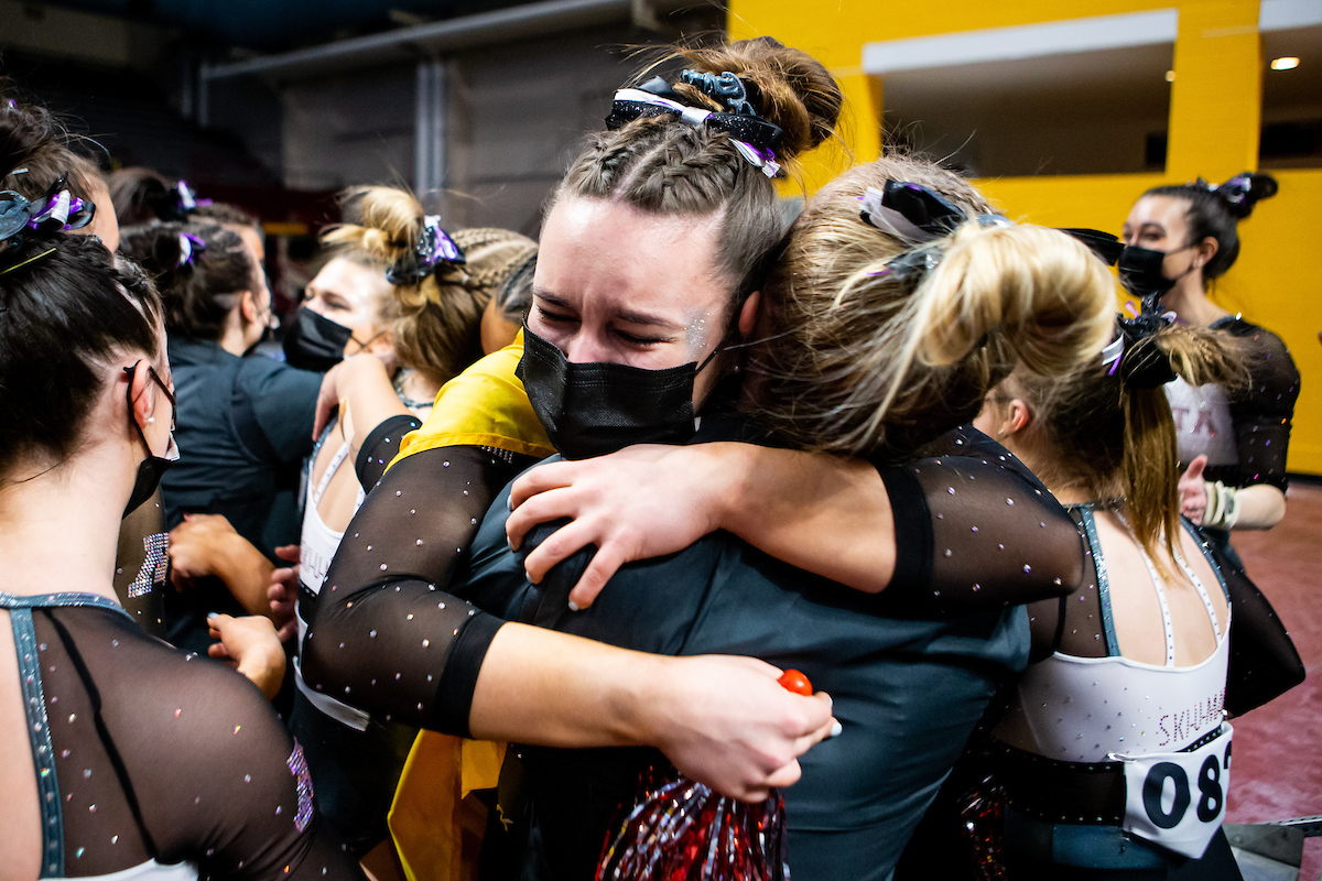 GopherWGym's tweet photo. One week ago... 💛🏆 https://t.co/JQ2Xepbc3L