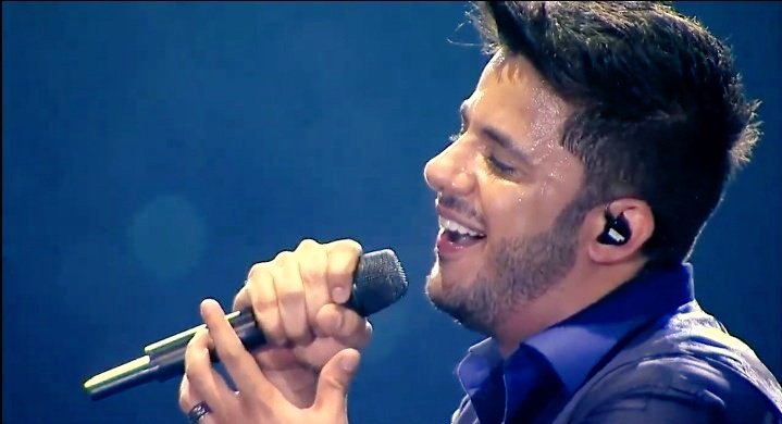 saudadecomc's tweet photo. Sabadou no mood #fiqueemcasa assistindo o DVD do mozão 

#inthecities 
#CristianoAraujo https://t.co/cc80qh1kvJ