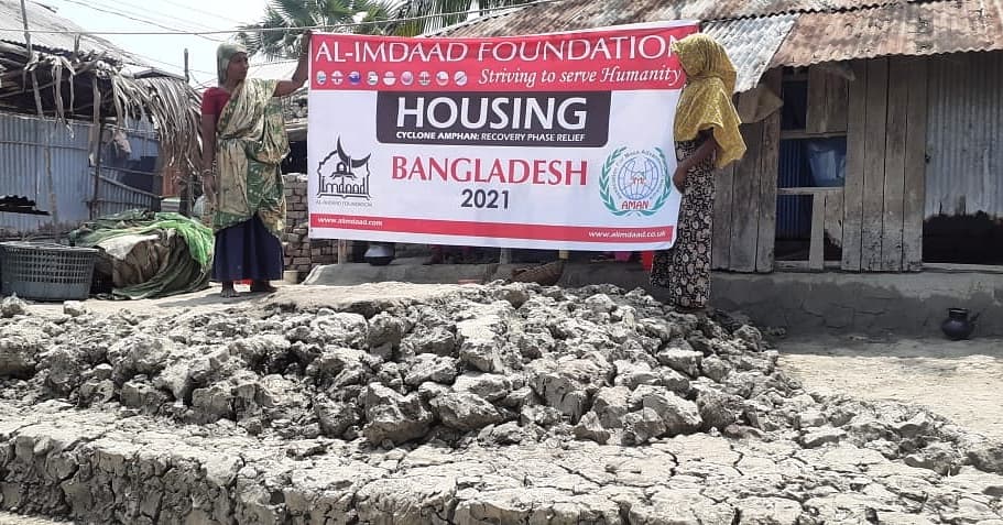 Alimdaad's tweet photo. Foundation's being dug in the new phase of housing construction for families left homeless since last year's Cyclone season in Bangladesh.

#alimdaad #bangladesh #cycloneamphanrelief #housingandshelter #constructionphase #strivingtoservehumanity https://t.co/oGW6BzgFwr