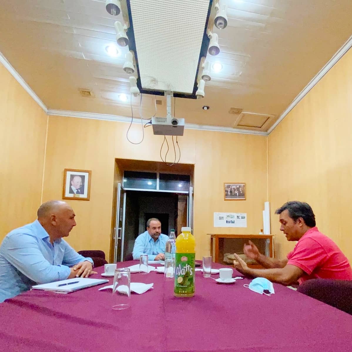 Esta semana nos reunimos con el Sr Carlos Diez Jugovic, Presidente Junta De Vigilancia Del Río Maule, 
Construyendo canales para conducir las ideas, mejorar la asociatividad, y expresarlas transversalmente con un solo fin “Riego“