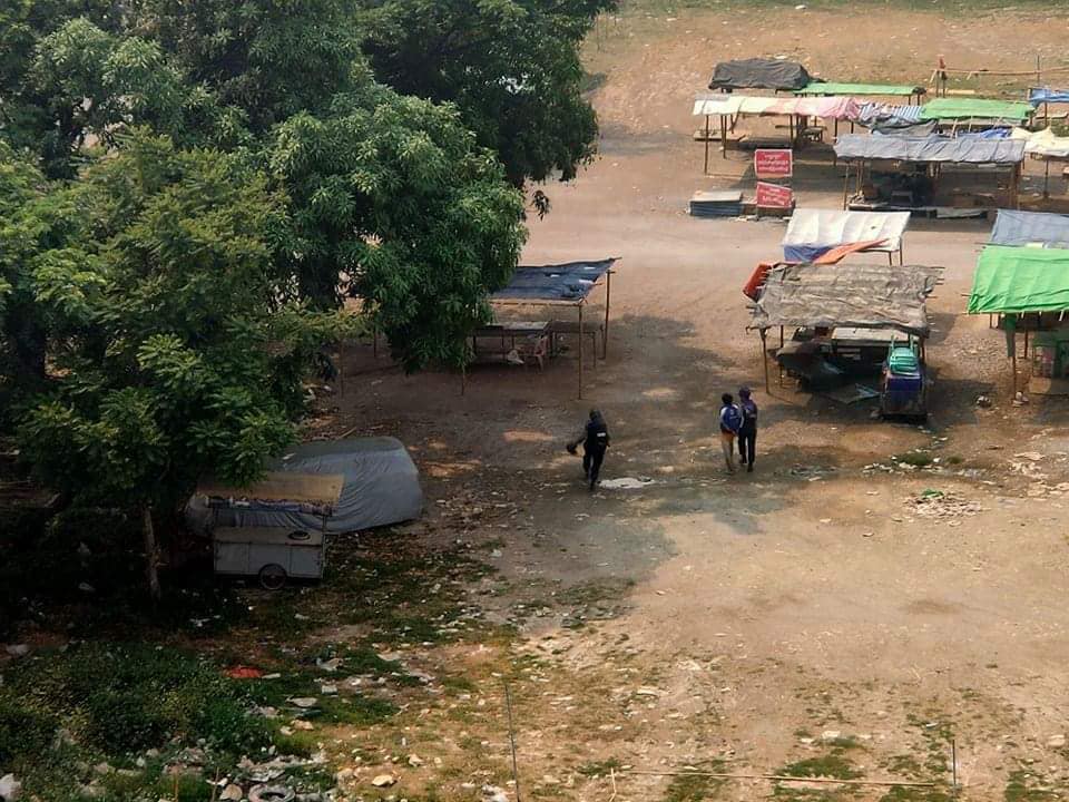 Tachileik, Shan State: Mar 27 morning

- 2 civilians abducted by Terrorists (#Myanmar security forces).
- 2 motorcycles confiscated.
- 4 injured.

#WhatsHappeningInMyanmar #AntiFascistRevolution2021 #Mar27Coup #MilkTeaAlliance