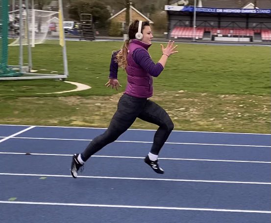 lowethlongshots's tweet photo. 3 sessions down on the track, feeling blessed. Seems a pair of jazz hands have appeared during lockdown though 😂😳🤦🏼‍♀️@FocusPerf @QEHSPE5X60 @WWalesAthletics @TeamYSN_ @CarmsHarriers Fab to see the competition schedules coming together too @WelshAthletics thank you. https://t.co/MensJE0SBm