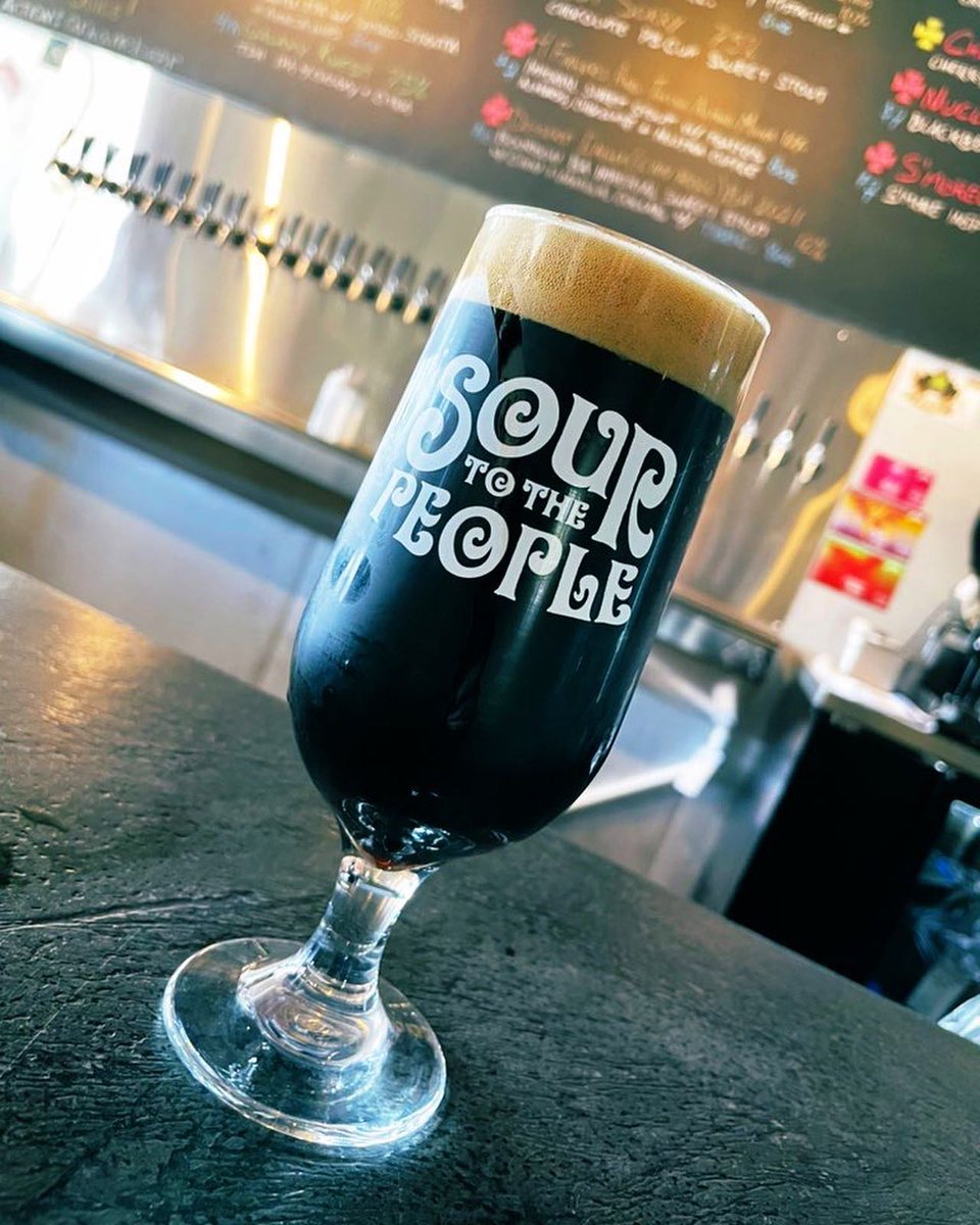 Jodicab22's tweet photo. It was @ellliphant so of course we took some selfies and drank some beer!
.
.
#tampahangs #breweryhopping #floridastuff
📸 https://t.co/ptENRwBgjA via https://t.co/5ttQiDWlXB https://t.co/PEdCtqPJbe