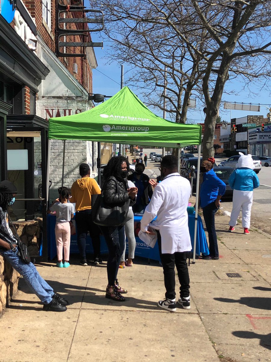 DrSteveMD's tweet photo. LET’S GO!!!

@LiveChairInc is #WalkingTheTalk in barbershops 💈 &amp; hair salons 💇🏾‍♀️ connecting the people with PCPs, insurance, and screening for high blood pressure!

Stay tuned more to come!

#MoreThanJustHair
#BeyondTheChair
#ReleaseThePressure 
#SDOH
#Covid19
#BlackHealthMatters https://t.co/WWoHIz1Hg9