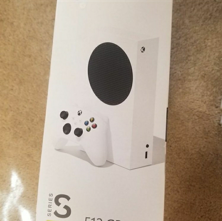 WAL_Z0NE's tweet photo. 2DAY (3/27/21) WE'RE GIVING AWAY A FREE XBOX SERIES S COURTESY OF @walxbashworld ... SUBSCRIBE TO https://t.co/pUIgpmmMvx & YOUTUBE TO ENTER GIVEAWAY!
#WALup #WALxBashworld #BashMob #XboxSeriesS #Nba2k21 #LogoBash #FreeGiveaway #Twitch #YouTube #WALapparel #WALzone #MartialWAL https://t.co/vsYOTrwQ1b