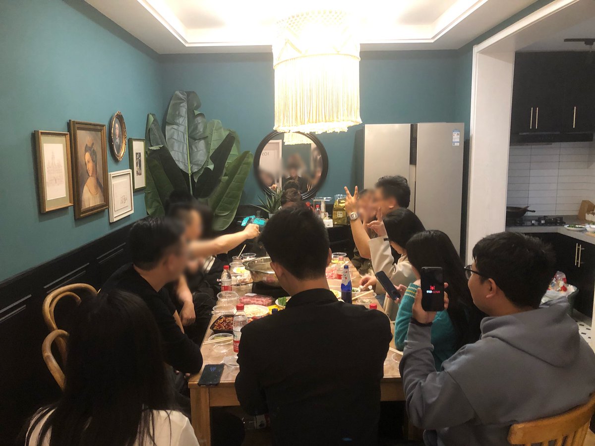 _xxoo6969's tweet photo. 妹子比我想象中都玩的开阿！！！ https://t.co/gnLea0wME4