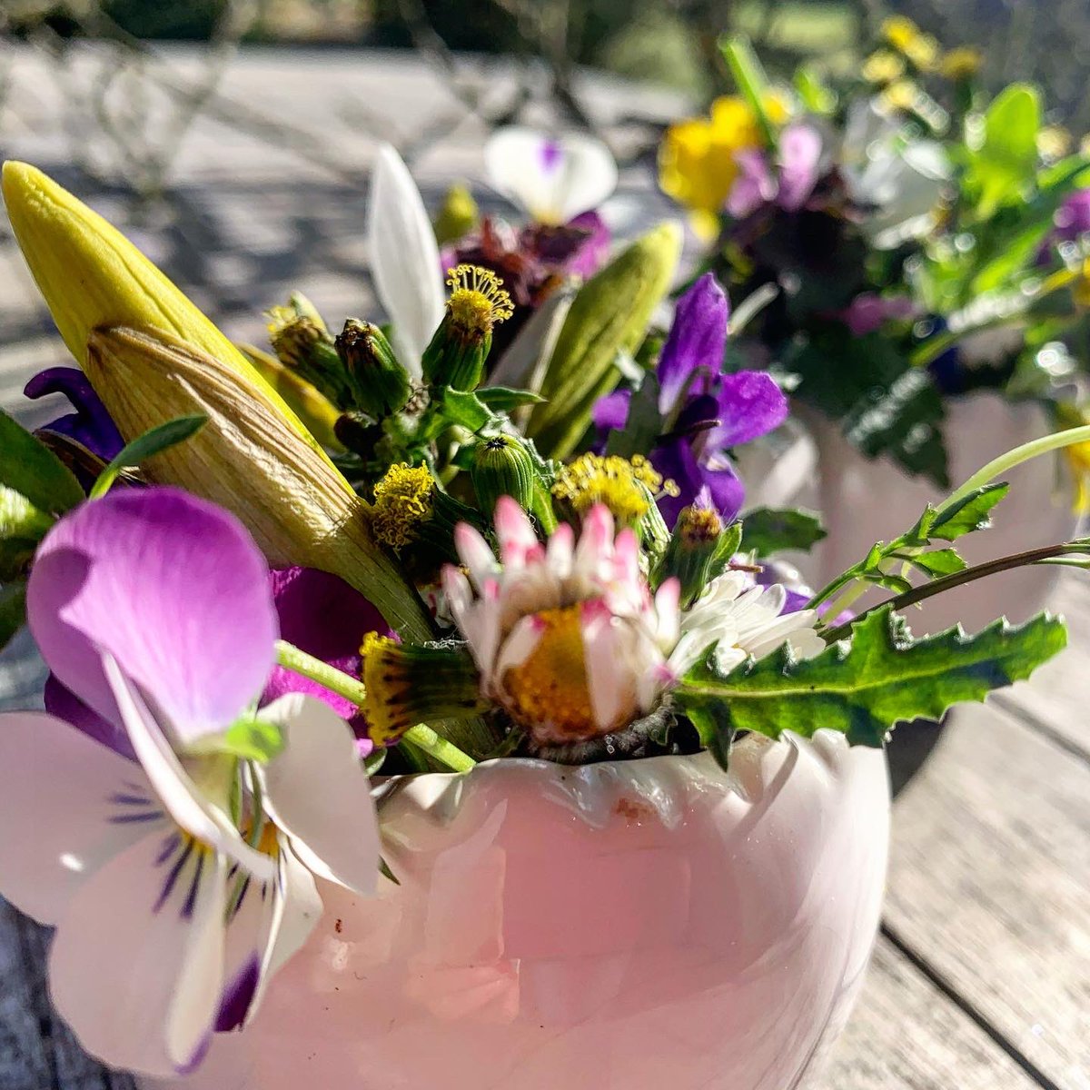 Das Leben ist schön! Von einfach war nie die Rede. #authentic #natur #DIY #blumen