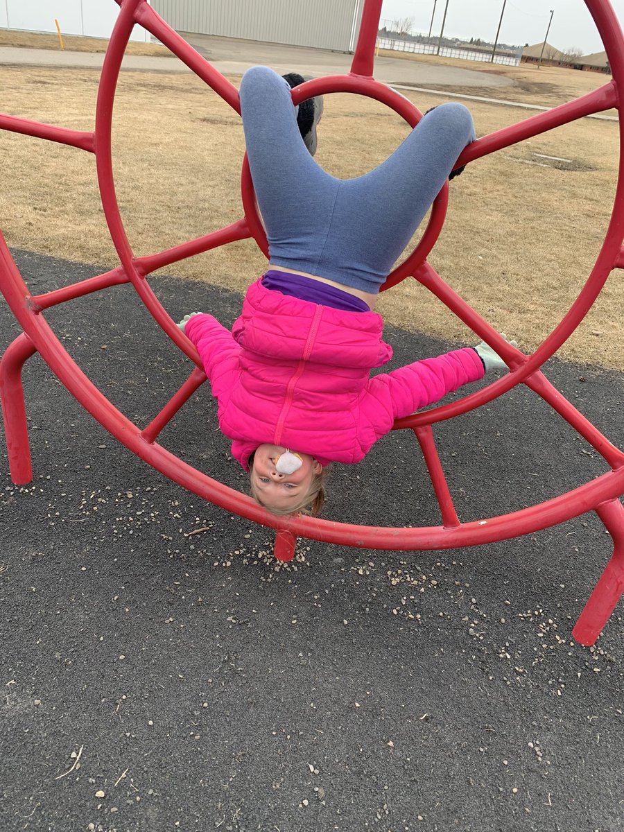 These smiles💕 wishing everyone a safe and relaxing spring break !! <a href="/EJSMSchool/">Ecole J S McCormick</a>
