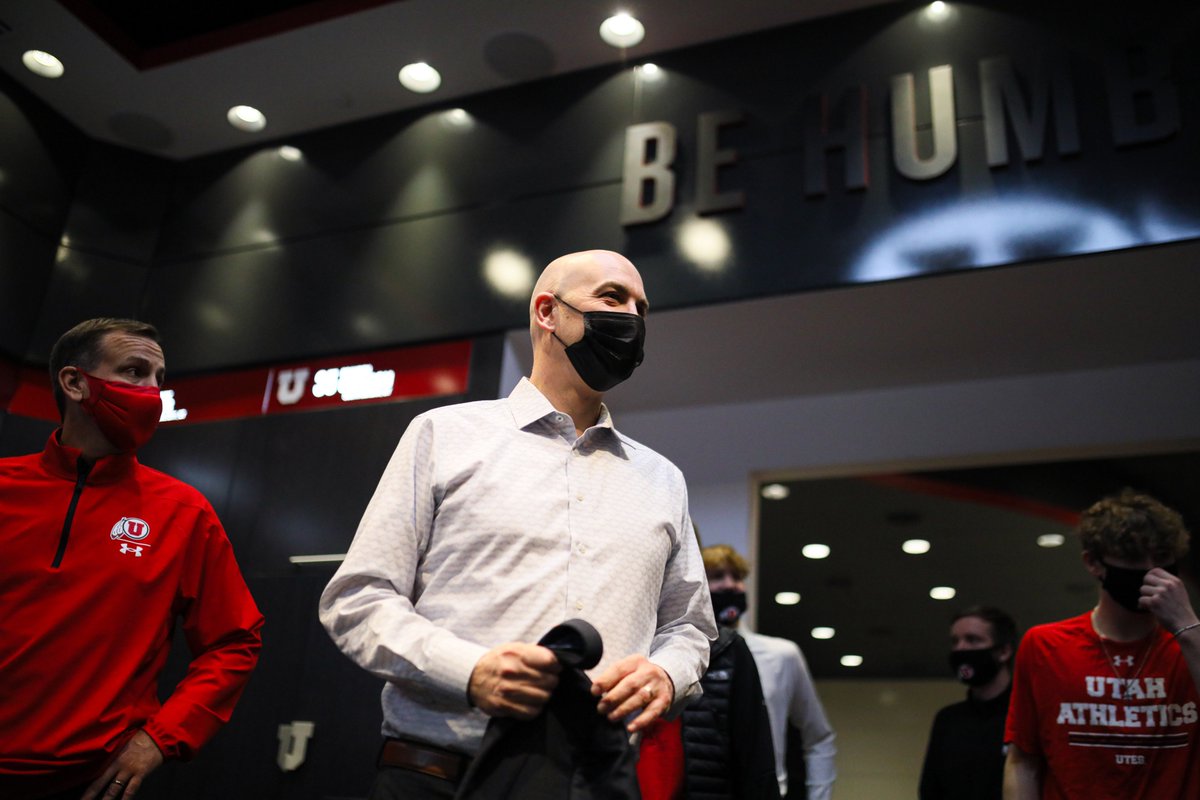 UtahMBB's tweet photo. Checking out the new digs. 

#GoUtes https://t.co/dbzhNTVHpy