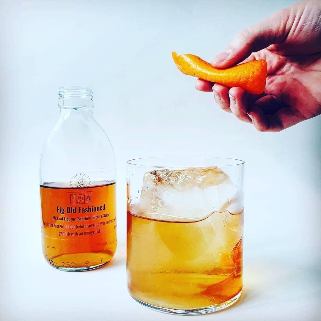 Audemus_Spirits's tweet photo. We have some marvellous news to share. This Fig-Leaf Old Fashioned, crafted by the genius Hamish Denny, is pre-batched &amp; ready to be shipped to your door.

This one features our Covert Liqueur, Bourbon &amp; Bitters. Hamish has a selection of cocktails - link below ! https://t.co/cMKjMBkfzr