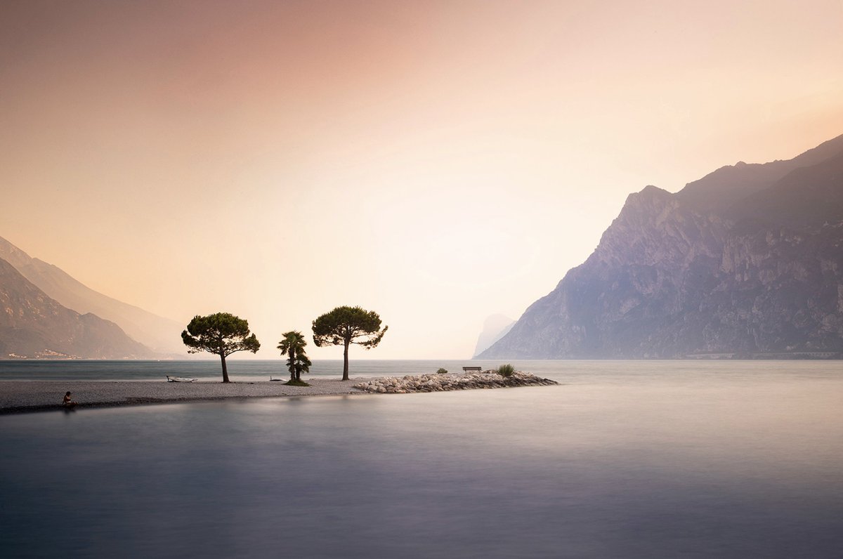 JohnAgelii's tweet photo. Enjoy the silence😌 in Claire Droppert's amazing "Landscapes of Trentino" Series on Artonado! https://t.co/513x9Z07Ce
Use your TV as a frame to display art & #photography on your wall for free during the #pandemic
#ArtStreaming #ArtGallery #ClaireDroppert #Meditation #Silence https://t.co/0GVjgcuD8o