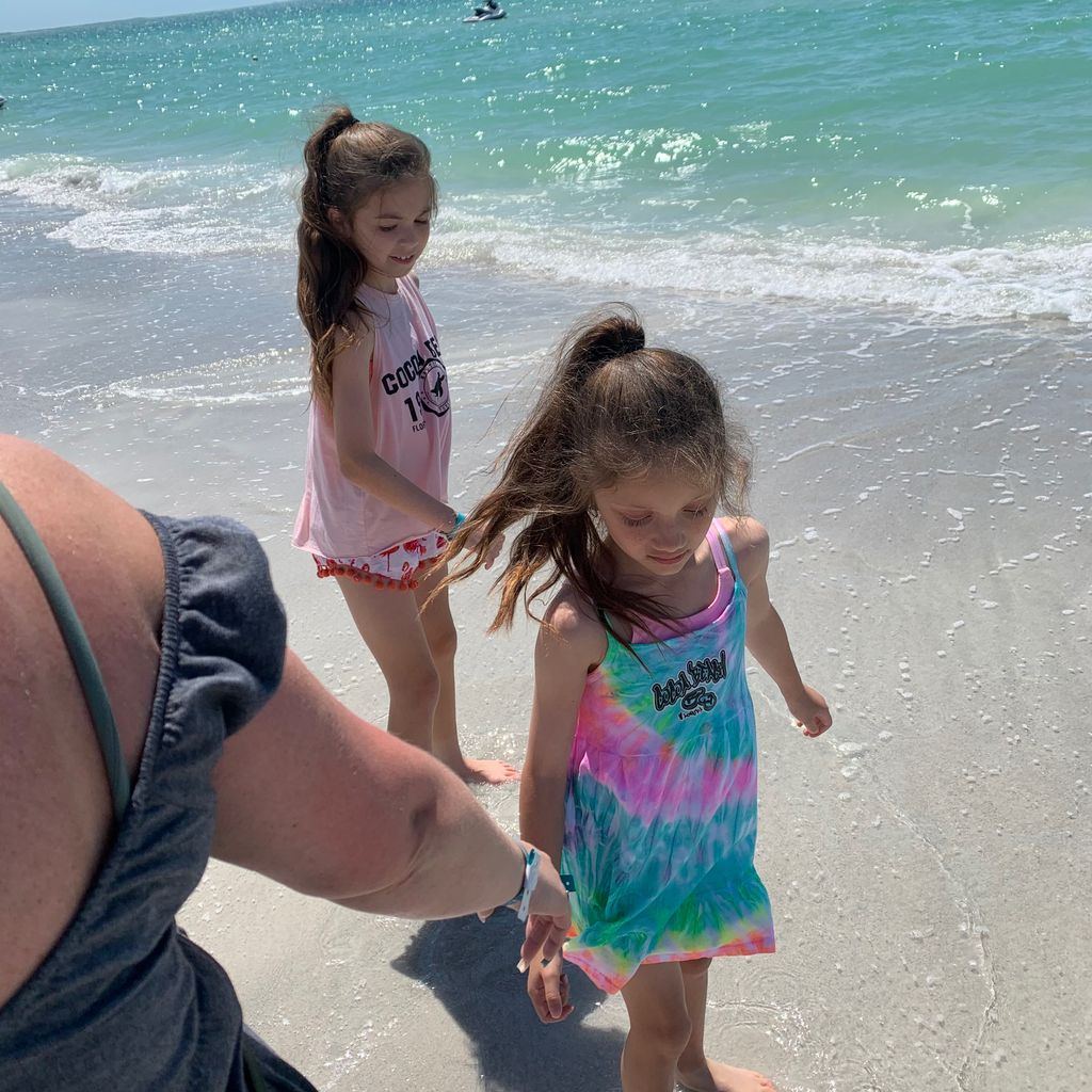 JTDoesNYC's tweet photo. Enjoying some fun in the sun with my GodBabies! βοΈβοΈβοΈβοΈ
*
*
*
#GodDad #GodDaughter #GodSon #GodDaddyDuties #FunInTheSun #Vacation #Orlando #gay #InstaGay #BeardGay #BeardedGay #TheBeardedHomo #GayGuy #GayLove #GayStagram #GayCouple #GayLike #Interracialdating #HomoSwirl https://t.co/tu3N0HKmCG
