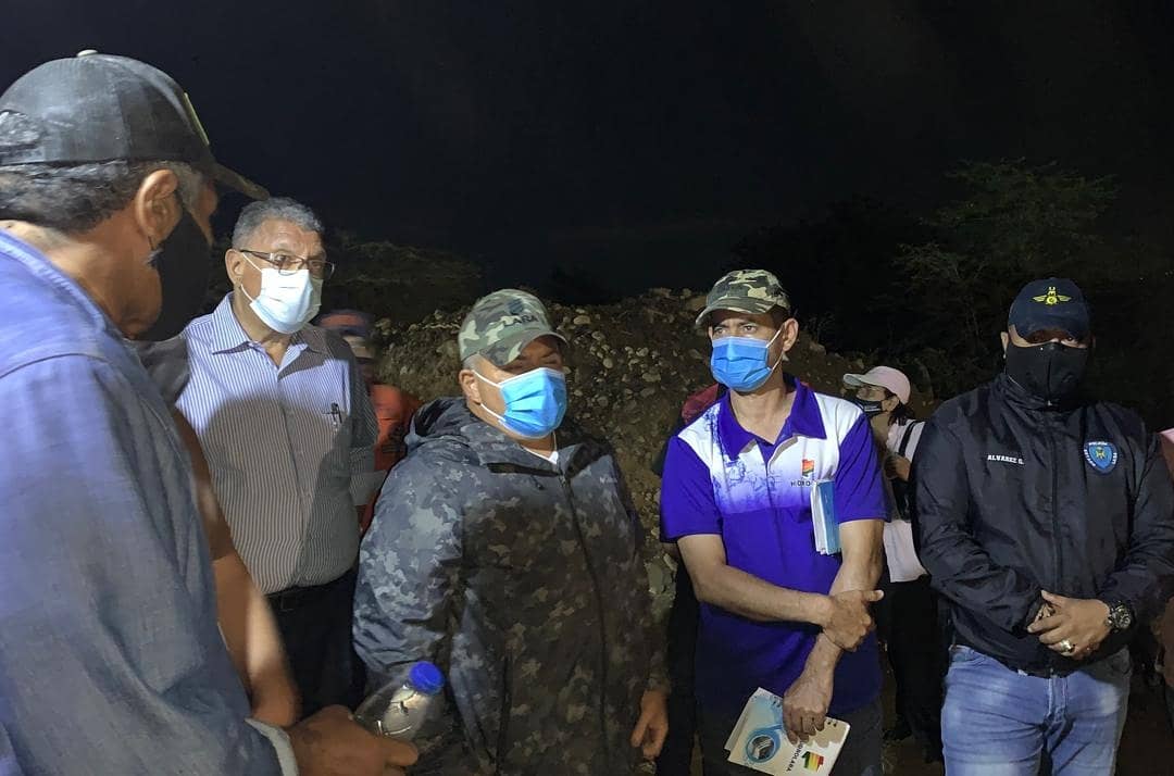 gobiernodelara's tweet photo. #27Mar Transcurridas 72 horas de trabajo en la aducción principal del Sistema Alto Tocuyo, el gobernador @AdolfoP_Oficial notificó que hasta el momento se han realizado los cordones de soldadura interna en la tubería de 60°, prestos a restablecer el servicio de agua potable. https://t.co/epN2w5B3d4