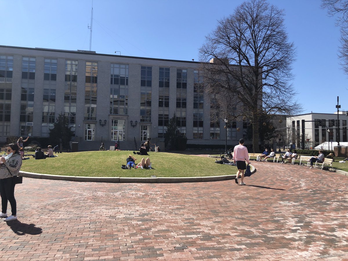 Huskies Sat Bye to the Brutal Boston Winter <a href="/NUjournos/">Mike Beaudet</a>