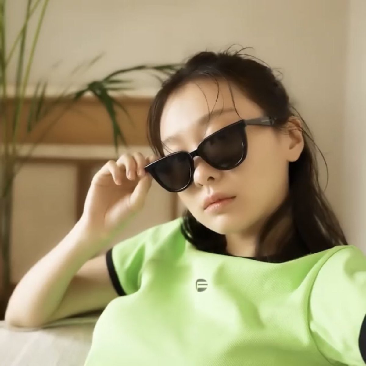 Galeriadami's tweet photo. #KimDami 💚 https://t.co/DZGAQCKJKE