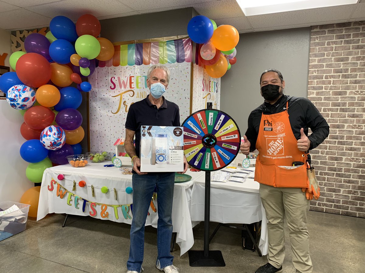 THD_Fee's tweet image. Another day of Success Sharing at the Tustin Home Depot!!!
@ @Steven_Mousseau @YoAleman_THD @HD_Watts @Rob_HDnights @AshleyBotts4