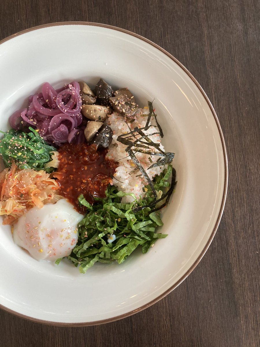 Ris, egg, soya og furikake