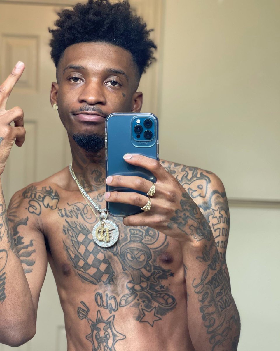 DCHerbo4's tweet photo. #HotBoy4L π€π₯ https://t.co/nKyt1X5E0j