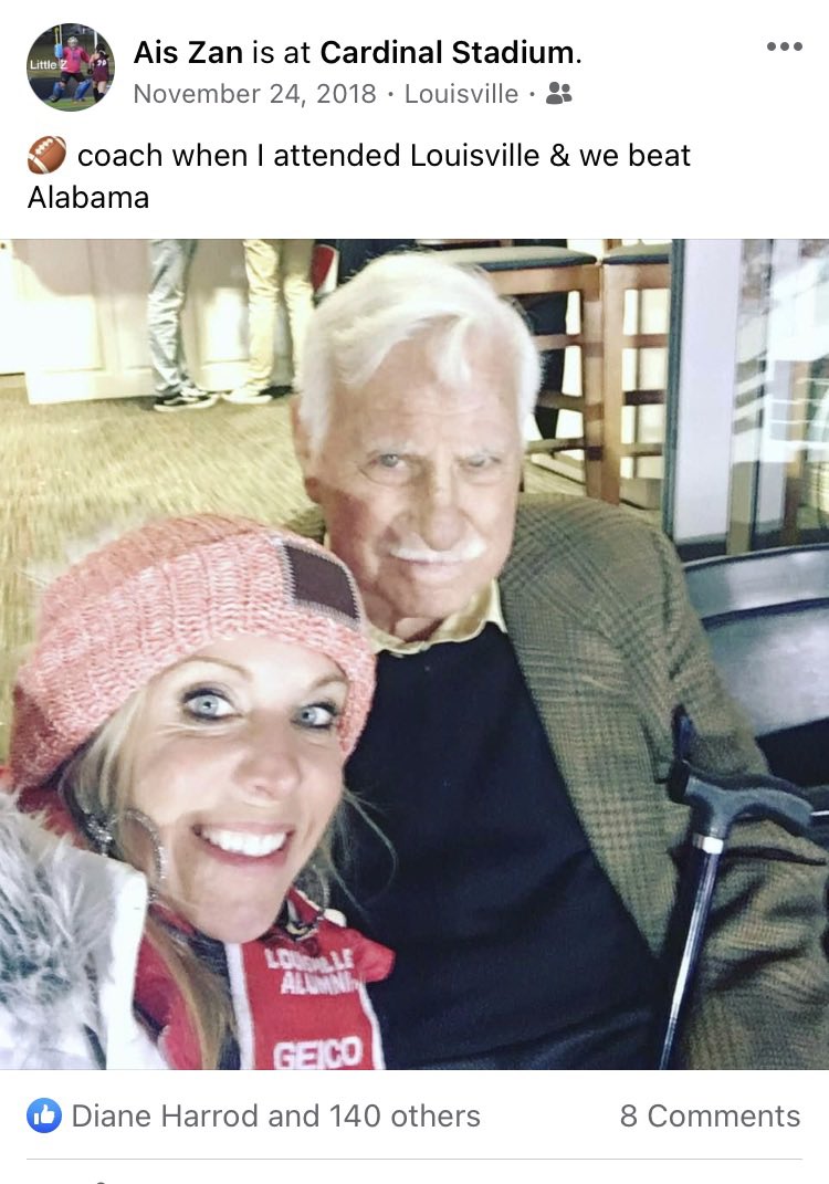 AlisaZanetti's tweet photo. Condolences to coach Howard Schnellenberger family. Head football coach when I attended the University of Louisville. We crushed Alabama in the Fiesta Bowl. A Louisville hometown legend. @uofl 🏈 #Louisville #L1C4 Cardinal Forever https://t.co/9LGAXGtQ8n