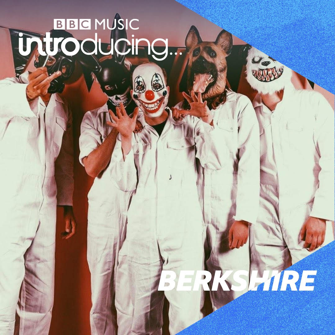 BBC Music Introducing in Berkshire (@bbcintroberks) on Twitter photo Welcome to the show!
<a href="/BridgitteTT/">Bridgitte Tetteh</a> tonight will be joined by <a href="/OfficialRandL/">Reading & Leeds Fest</a> director Melvin Benn to talk about this years festival.
Up first music from @whoismaggiec, The Deckadent Movement, <a href="/tfcotband/">TFCoT</a> and @SplitTheDealer
Listen in here: bbc.co.uk/programmes/p09… Welcome to the show!
<a href="/BridgitteTT/">Bridgitte Tetteh</a> tonight will be joined by <a href="/OfficialRandL/">Reading & Leeds Fest</a> director Melvin Benn to talk about this years festival.
Up first music from @whoismaggiec, The Deckadent Movement, <a href="/tfcotband/">TFCoT</a> and @SplitTheDealer
Listen in here: bbc.co.uk/programmes/p09…