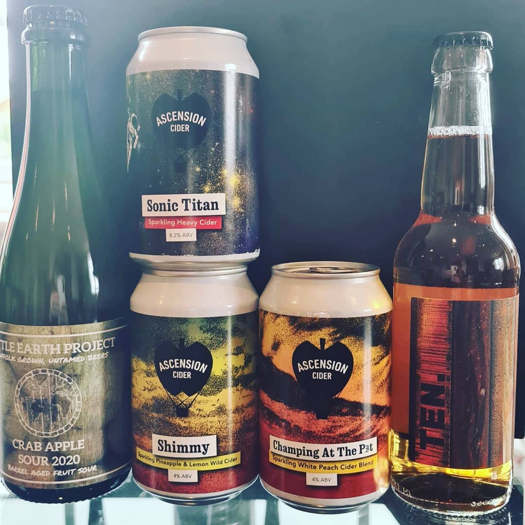 TheC1derDr1nker's tweet photo. The lineup from @two_brew that I purchased earlier today for myself and @gracelovett14. Really looking forward to trying the ciders from @AscensionCider and @piltoncider. Plus the crab apple sour from @LittleEarthBeer sounds intriguing! #ciderhaul #beerhaul #twobrews https://t.co/fOmyN9NduJ