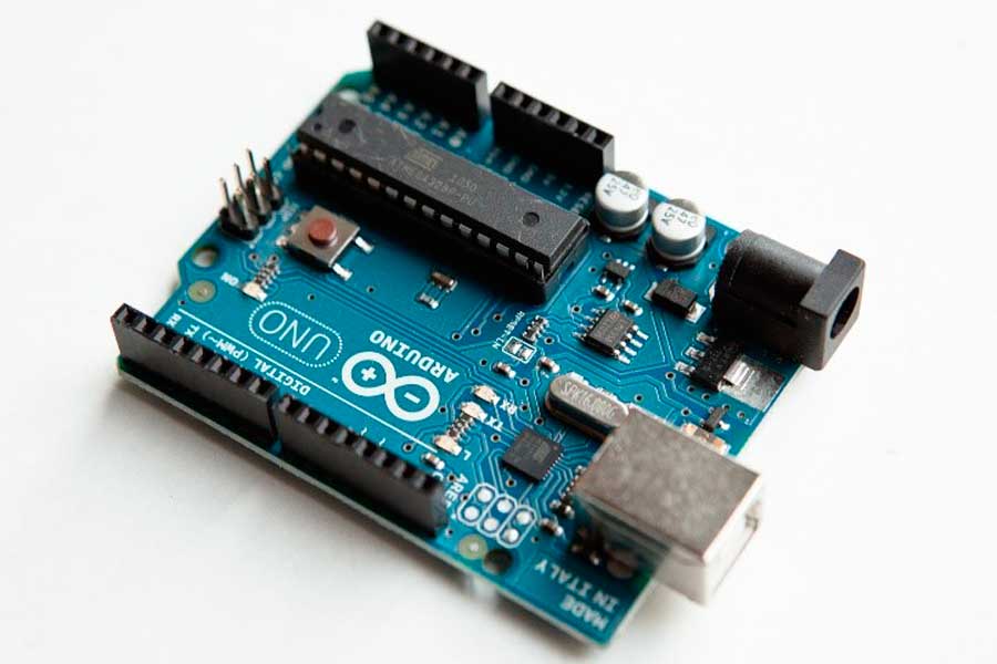 Essort's tweet image. Boldog Arduino napot Mindenkinek!

#arduino #arduinouno #arduinoday2021 #arduday2021 #arduinoday