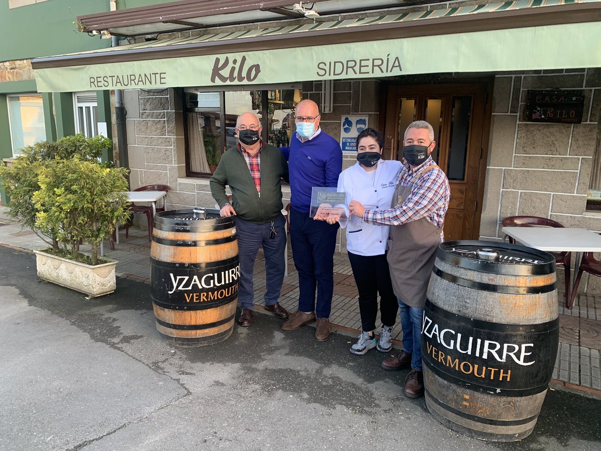 🥇Hoy entregamos a “Casa Kilo” (Quintes) el Premio “Fartúcate-Marco Mata” como uno de los tres “Restaurantes Prestosos” 2019

🖋Tere (qepd), Abel, Rodri y Denisse lideran este chigre desde 1972, abierto en 1942, que ahora es un referente en Asturias por la calidad del producto