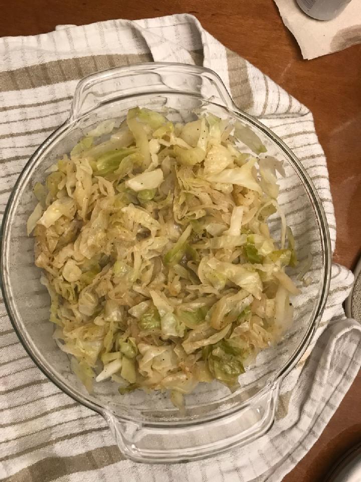 Sadjoune's tweet photo. One of our Guests, did some gardening while they were staying with us and even cooked some of the vegetables they picked up. LOVE IT!!! #Gardening #LifeAtDiamond #Springseasonroutine @DiamondCareers @diamondresorts @GrandBeachFun https://t.co/9ypP8xncQl