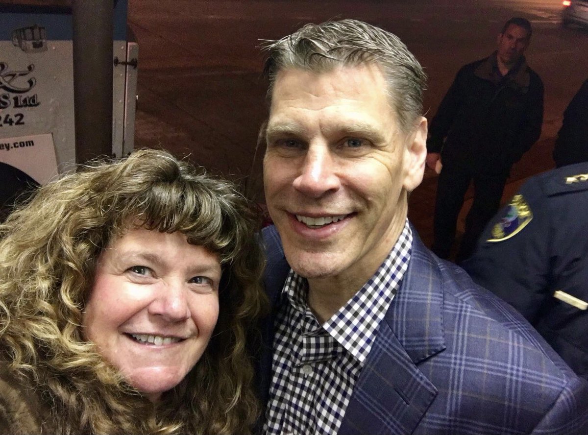 NapervlTrolley's tweet photo. #Dingding Cheering on the #Ramblers and #PorterMoser and #sisterjean #napervilleproud #hometownkid #doingitagain https://t.co/Y2rBqKwHGf