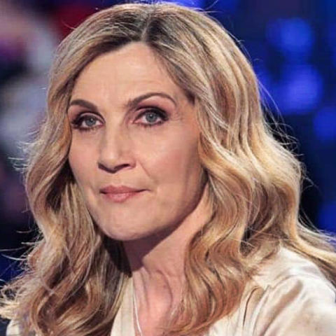 trashsimpatia's tweet photo. CUCCARINI BATTILE STE PALPEBRE MI INQUIETI #Amici20 https://t.co/RsncKH573f
